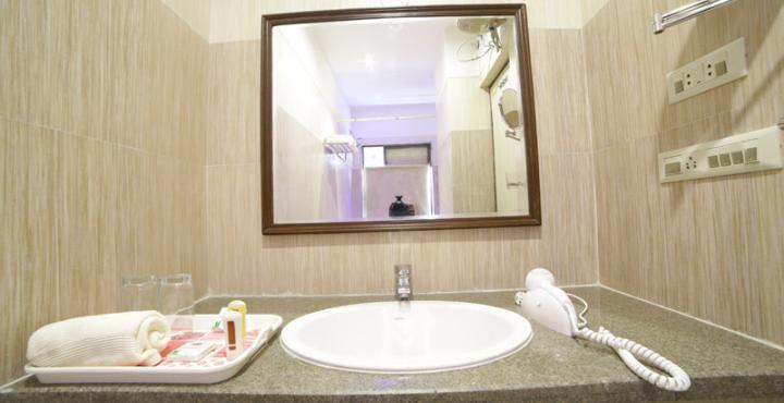 Oyo 1681 Hotel Devansh Udaipur Luaran gambar